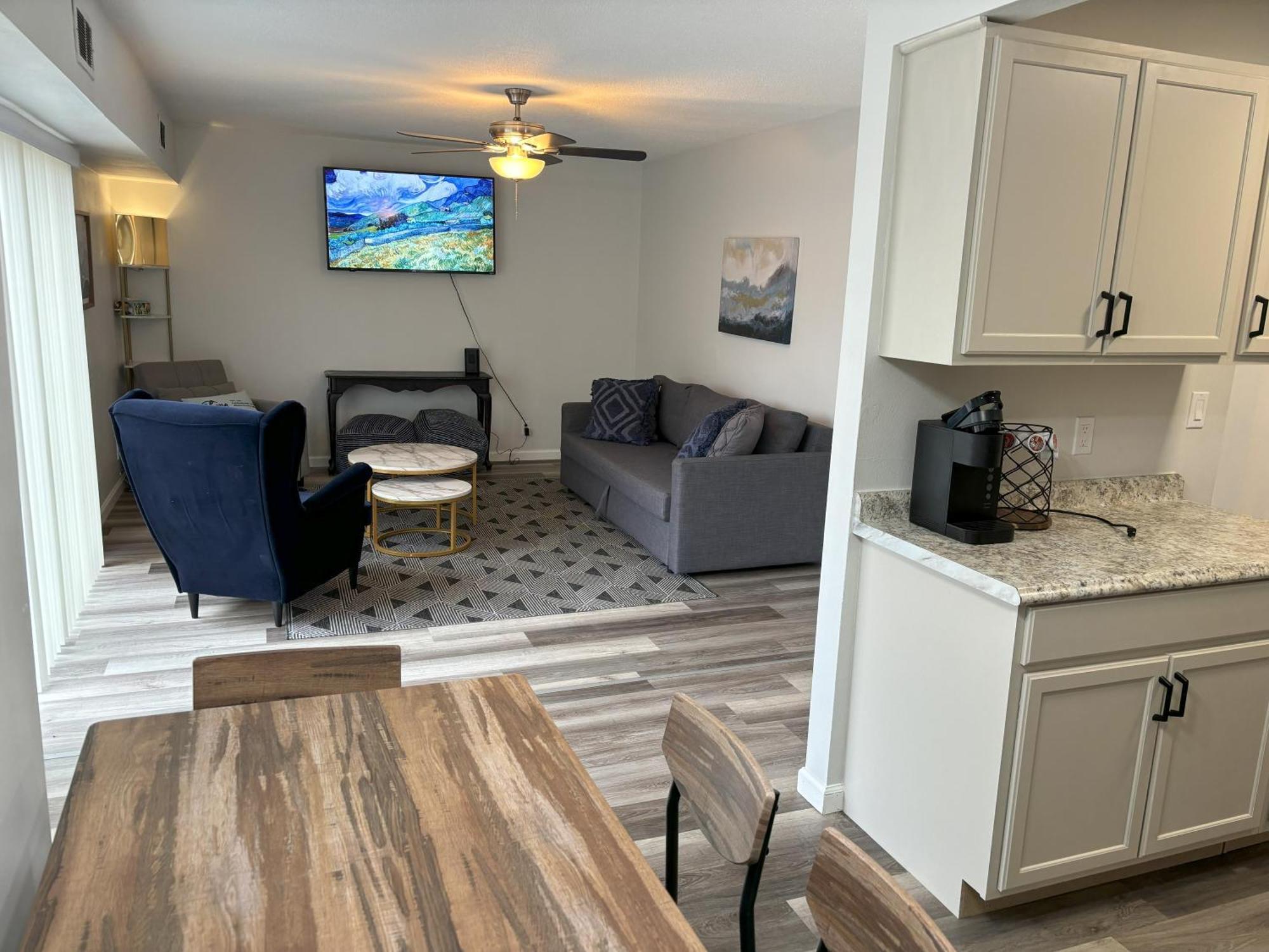 Peaceful Park 2 Bedroom Remodeled Family Suite Granite City Exteriör bild